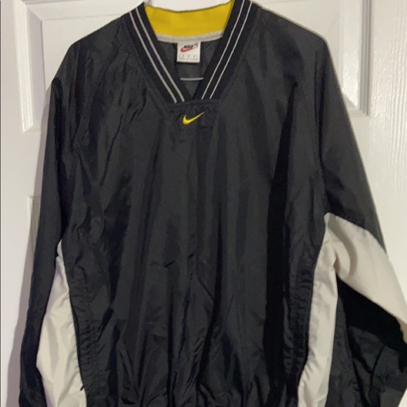 nike windbreaker sweatshirt